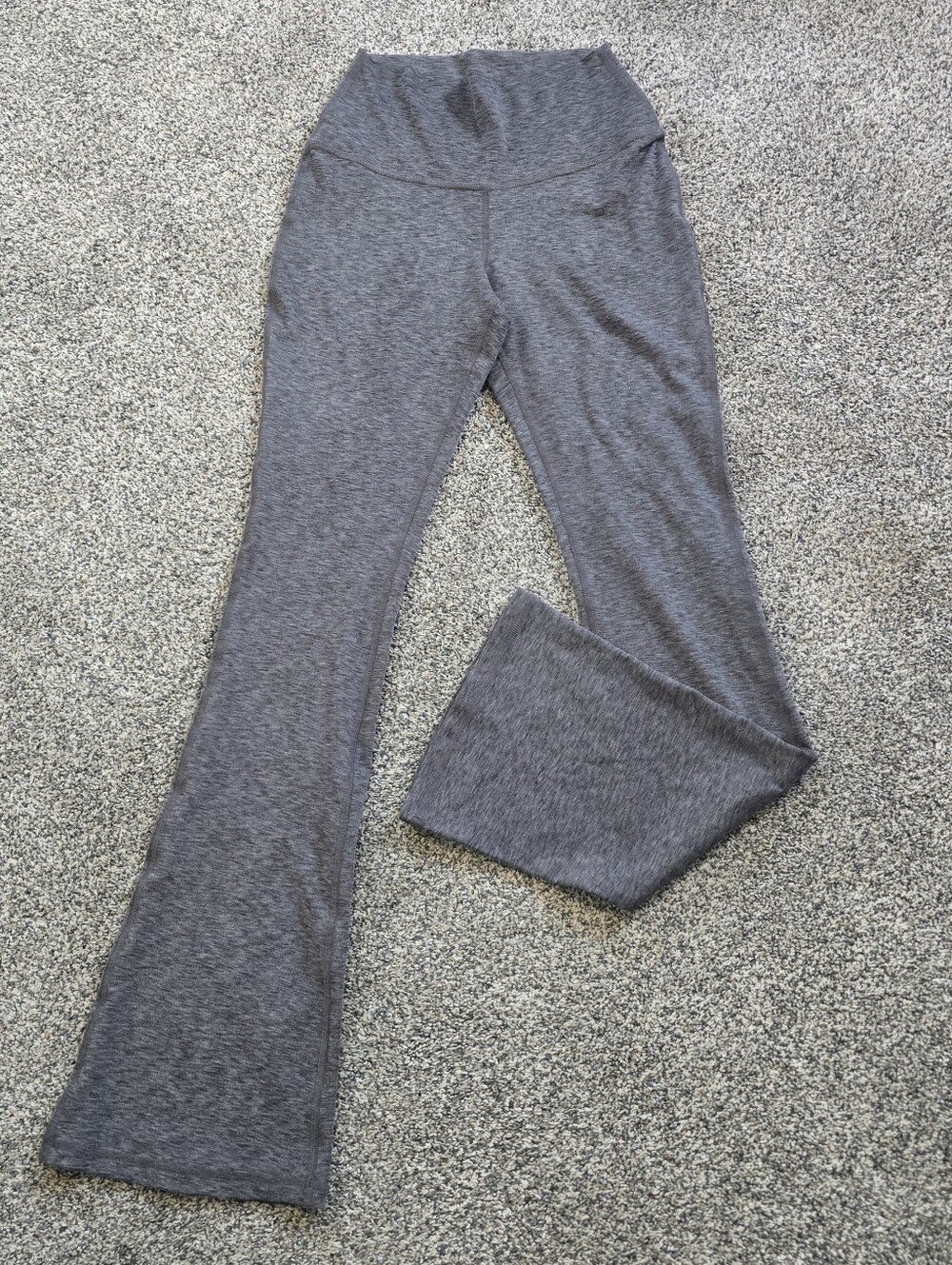 Hollister Gilly Hicks Active Recharge High-Rise Flare Leggings Grey Size Small